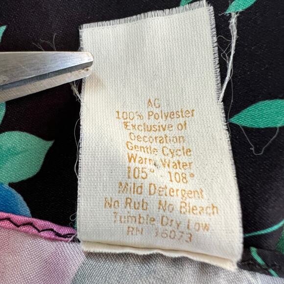 VINTAGE AMERICAN Texsheen SMALL 1960's Black Floral Sleep Mini Dress Night Gown - Picture 7 of 7